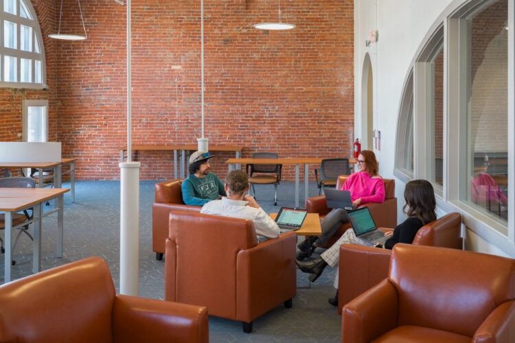 Remote Workers in 2025: Work-Life Balance Hacks